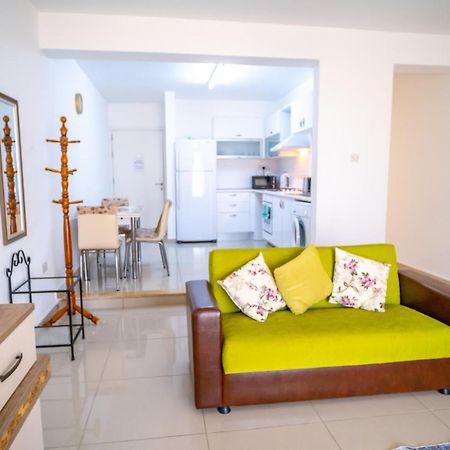 Spacious Three-Bedroom Apartment With Sea View A3 Kerýnia Eksteriør bilde