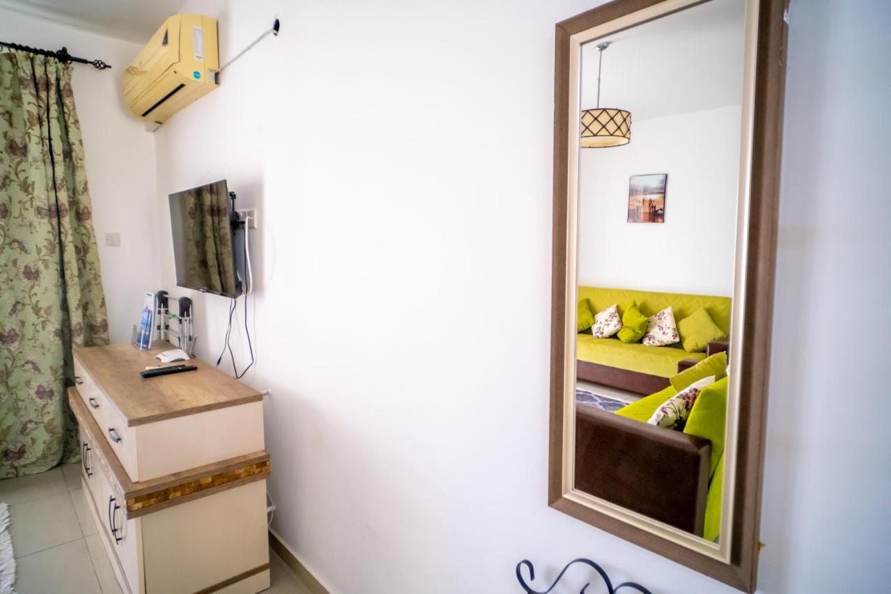 Spacious Three-Bedroom Apartment With Sea View A3 Kerýnia Eksteriør bilde